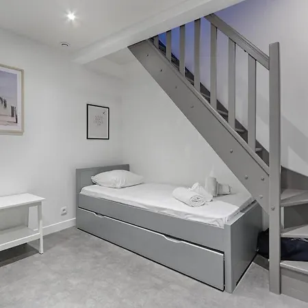 Charming 1br Batignolles Parigi